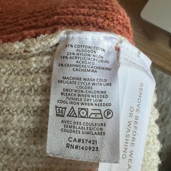 COLORBLOCK Sweater from Lou & Gray - Picture 9 of 10